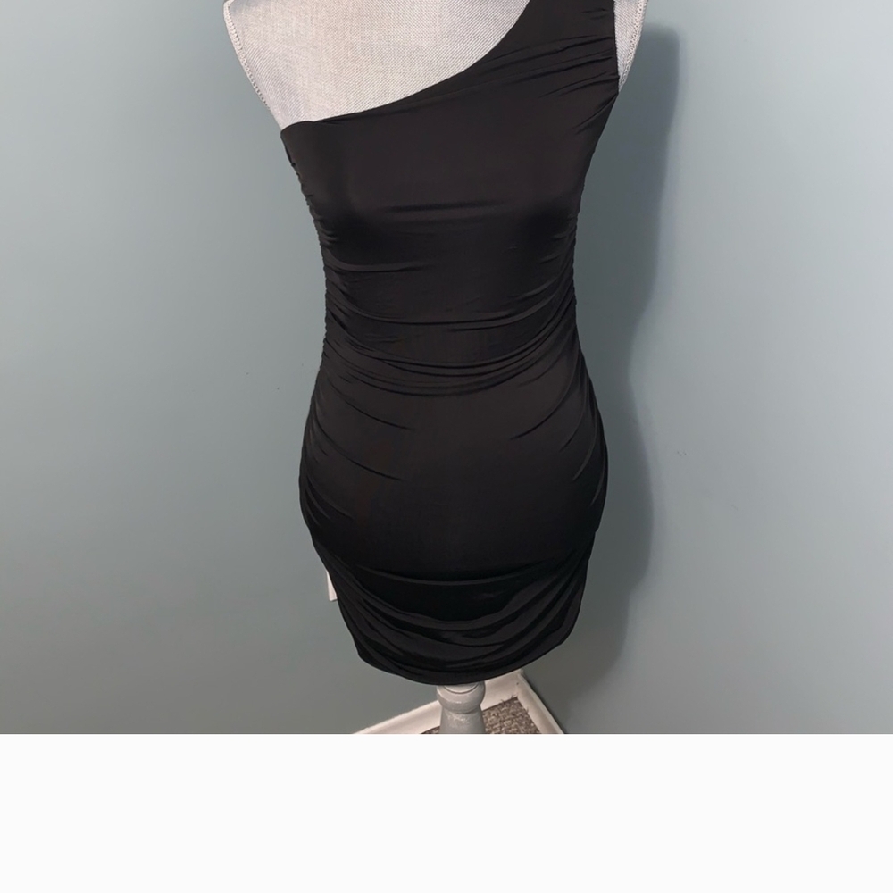 Elegant Black One-Shoulder Dress